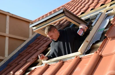 Pose de fenêtres de toit Velux à Escoubès